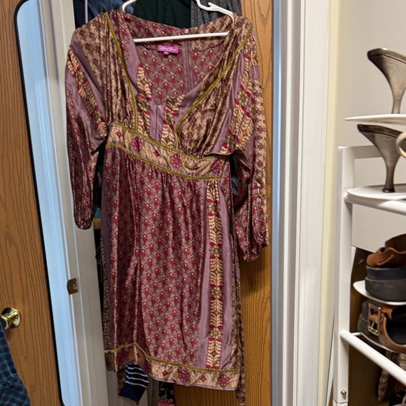 Lolita Elegant Pink and Gold Patterned silk Dress - Picture 1 of 4